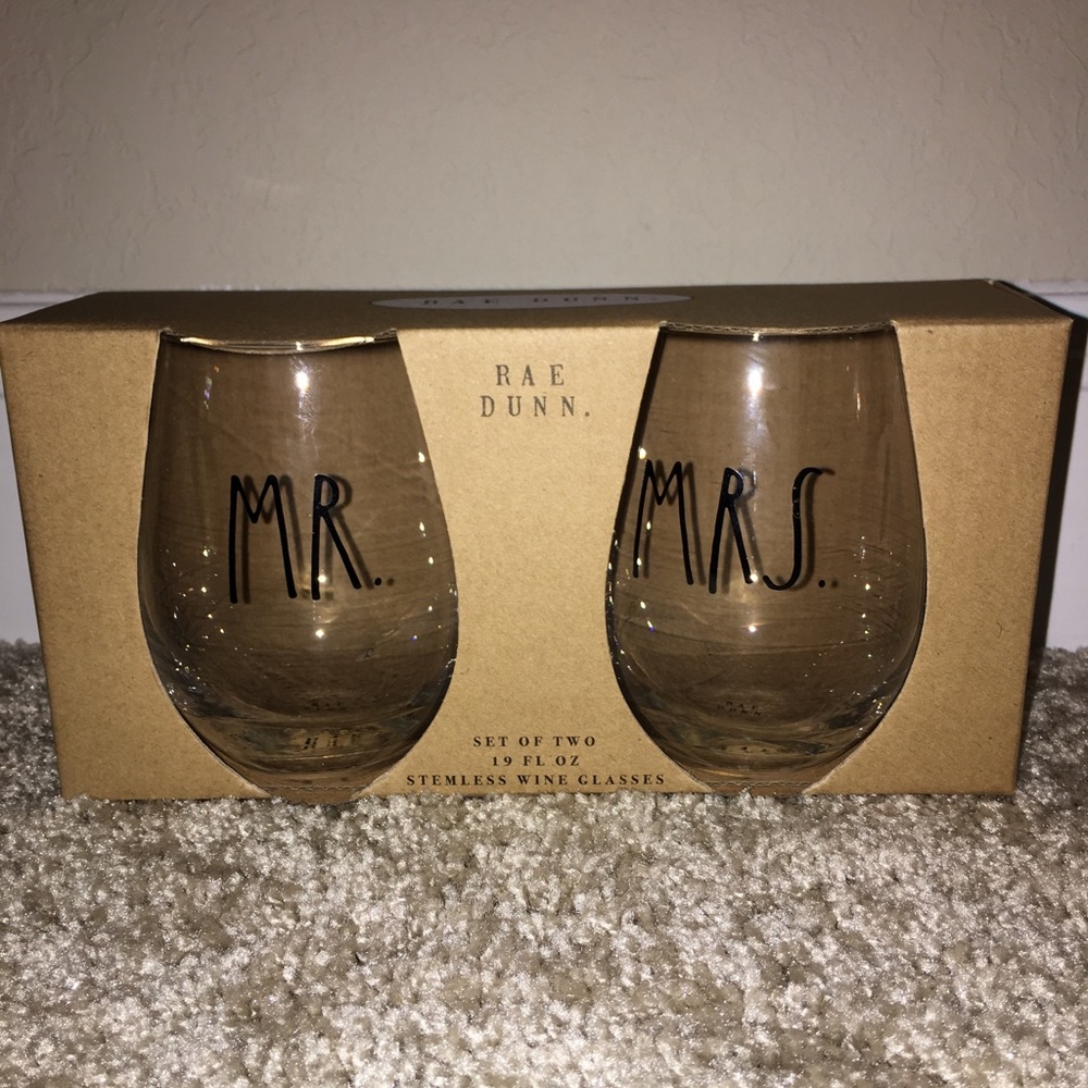 Rae Dunn 4 pack stemless wine glasses
